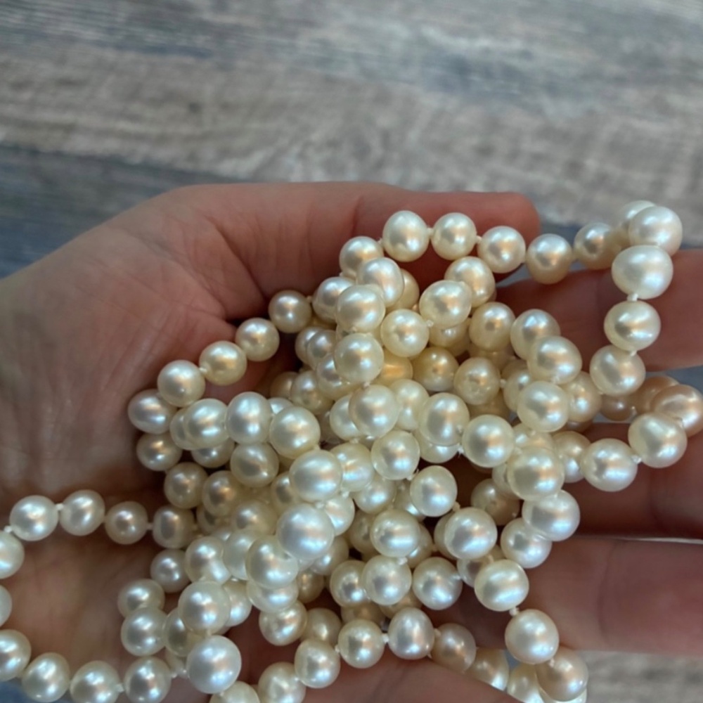 freshwater pearl necklace, Samuels brand, excellent condition